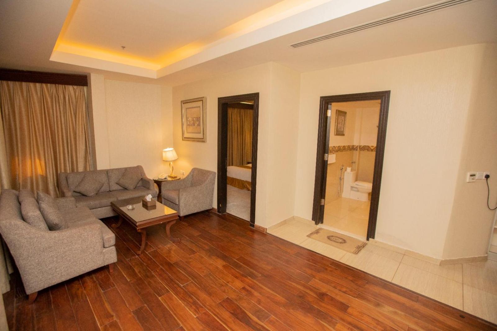 Sanam Hotel Suites - Riyadh Bagian luar foto