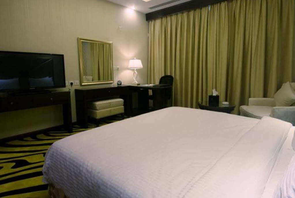 Sanam Hotel Suites - Riyadh Bagian luar foto